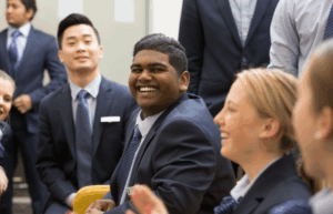 Ưu điểm, nhược điểm của du học và xuất khẩu lao động là gì?